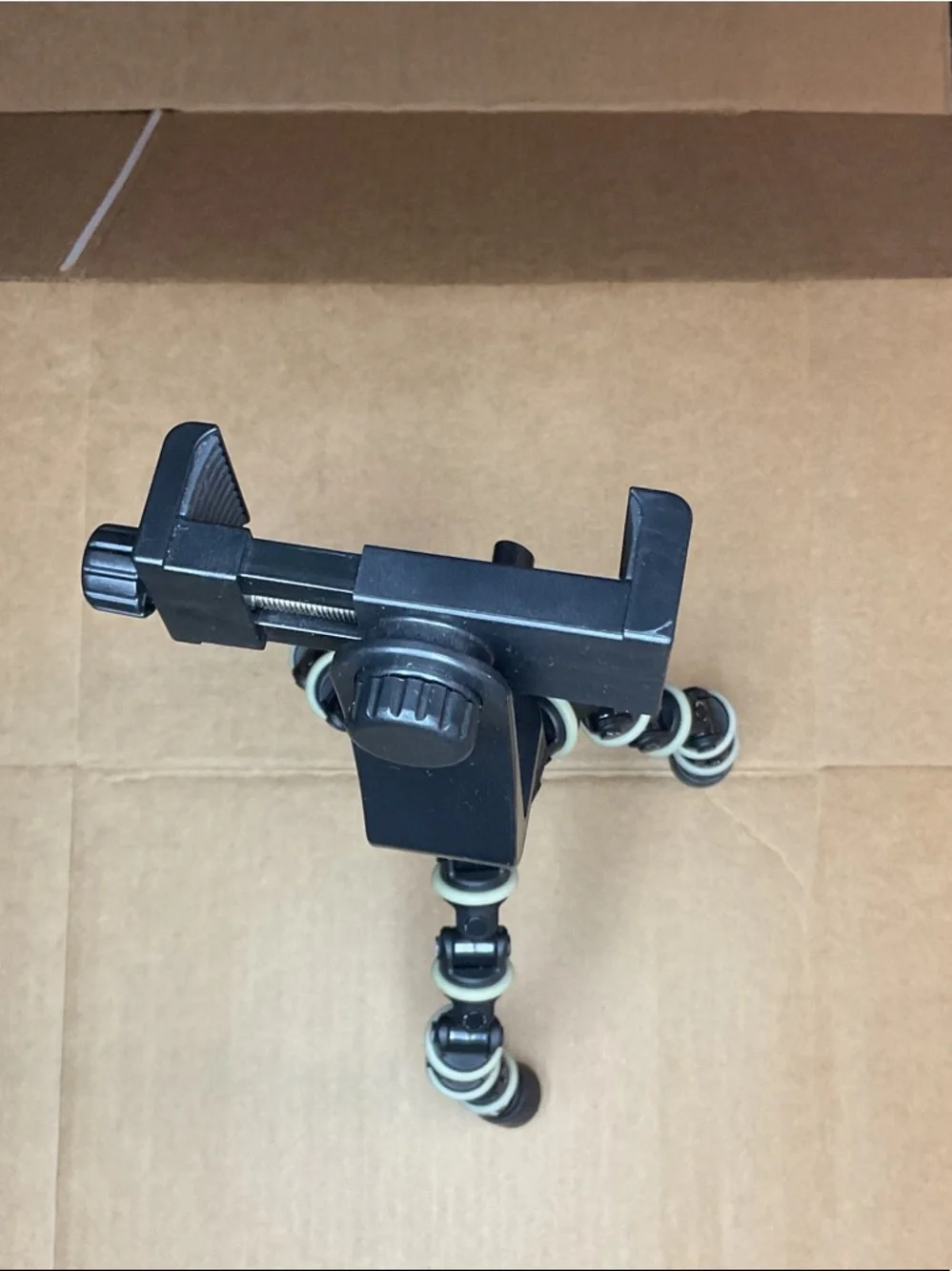 Flexible Gooseneck Tripod Phone Mount - Black with Gray Accents
